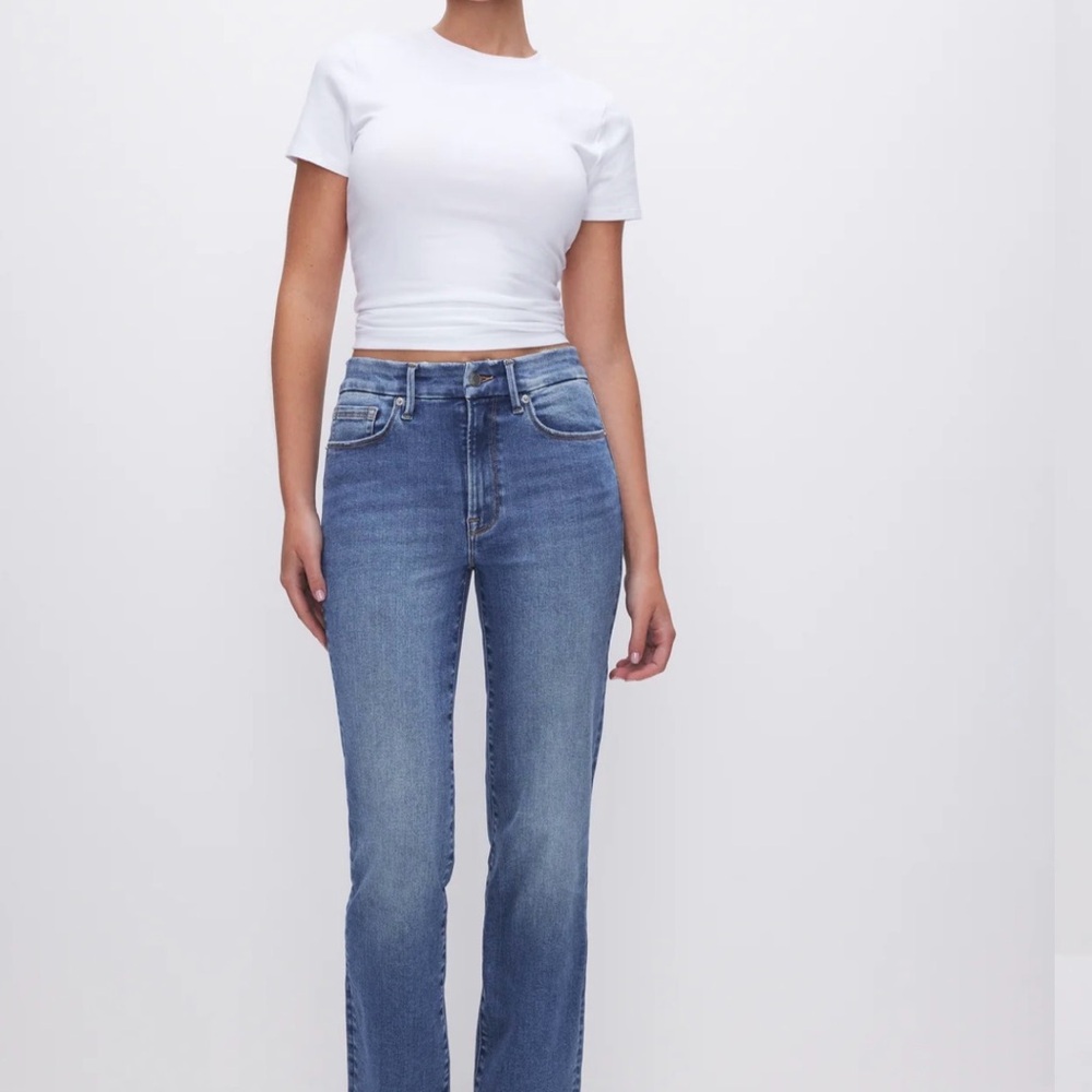 Good American Straight Leg Jeans in Medium Blue Wash